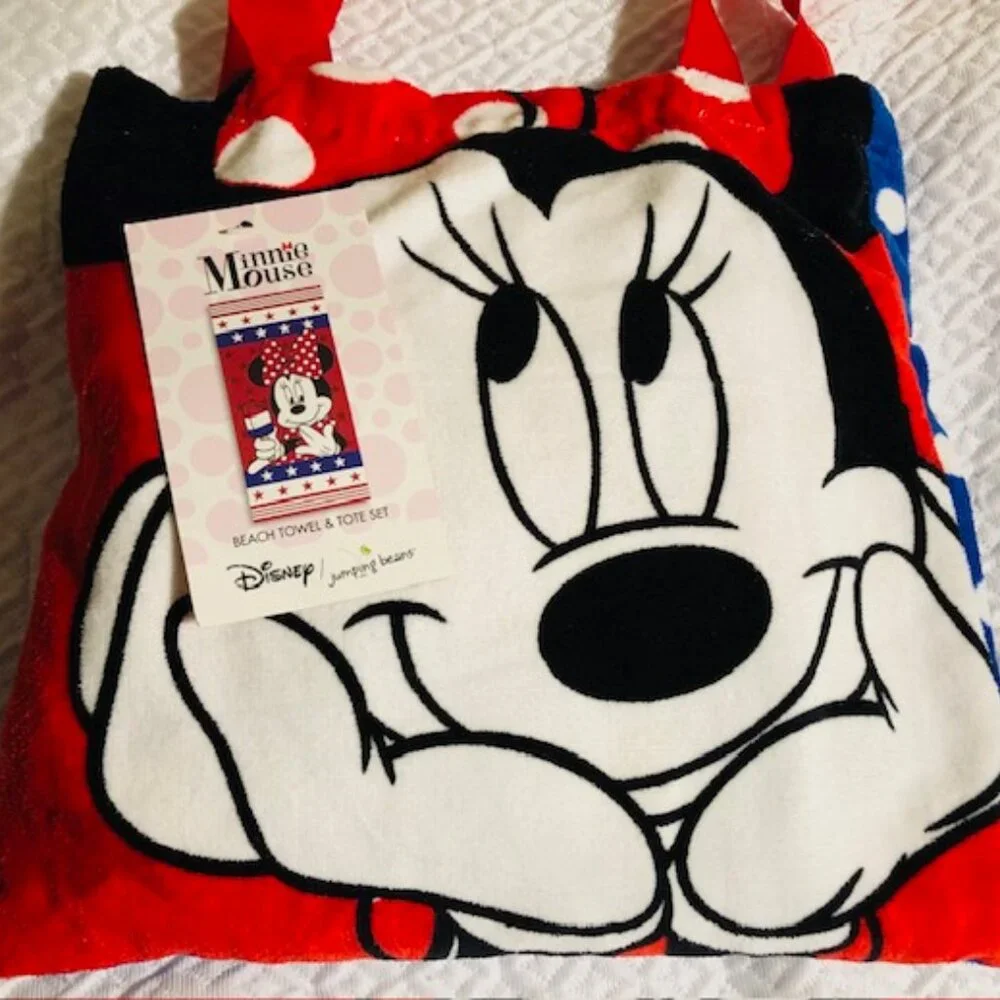 Disney's Minnie Mouse Beach Towel & Tote Set
